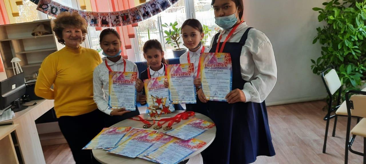 Ансамбль "Сулусай" средняя школа №197 (дебют) 2 место.